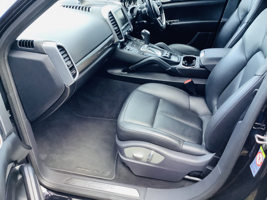 Porsche Cayenne Diesel SUV in Newry