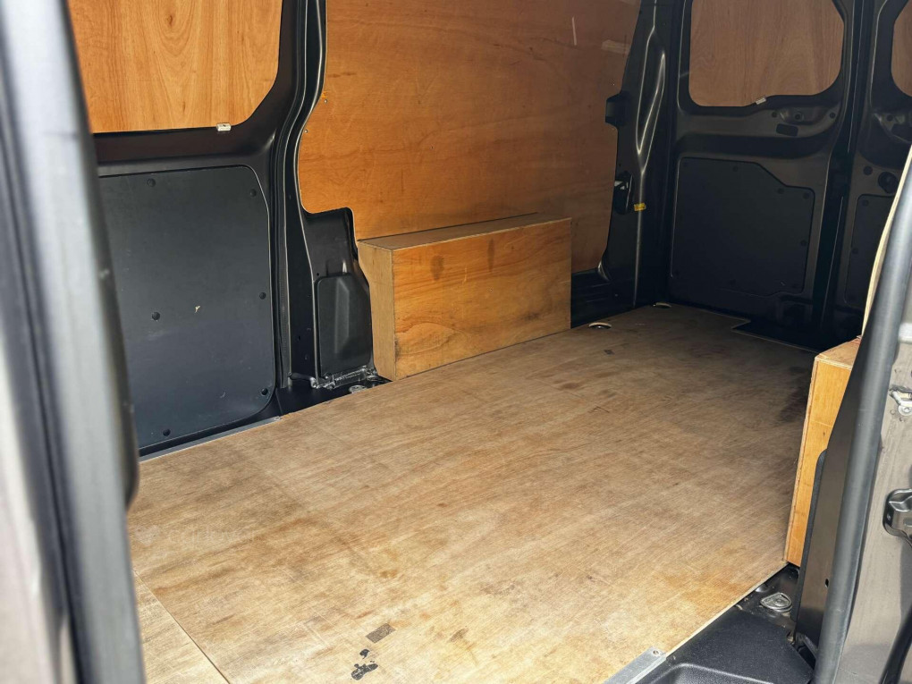 Vauxhall Vivaro Diesel Commercial in Hillsborough