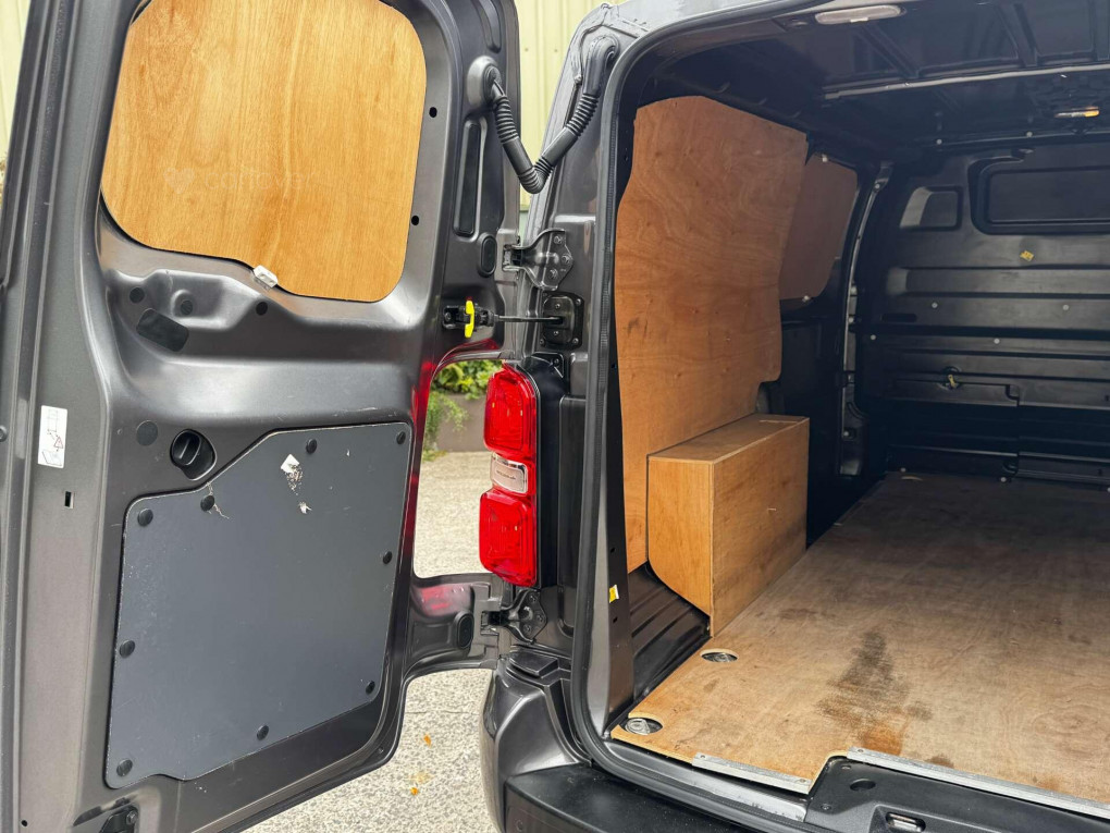 Vauxhall Vivaro Diesel Commercial in Hillsborough