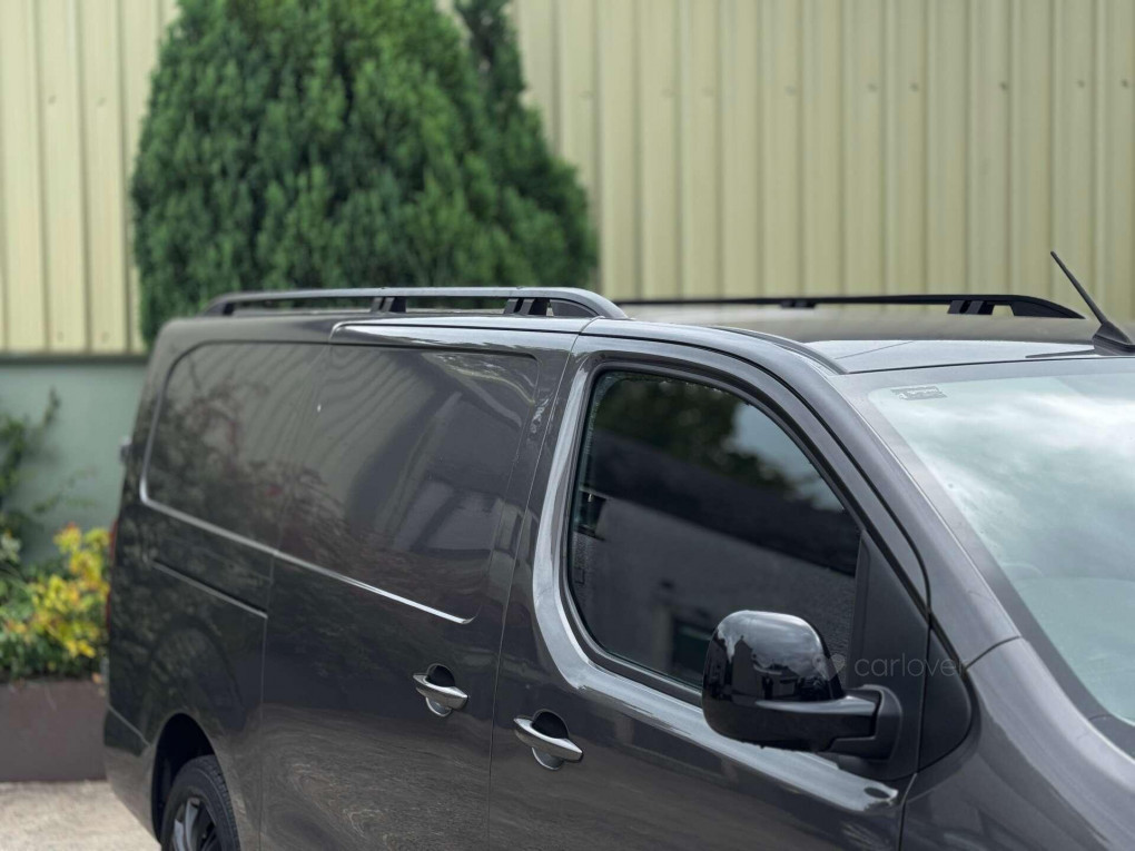 Vauxhall Vivaro Diesel Commercial in Hillsborough