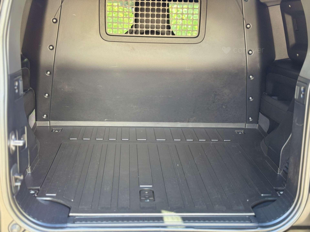 Land Rover Defender Diesel Unknown in Hillsborough
