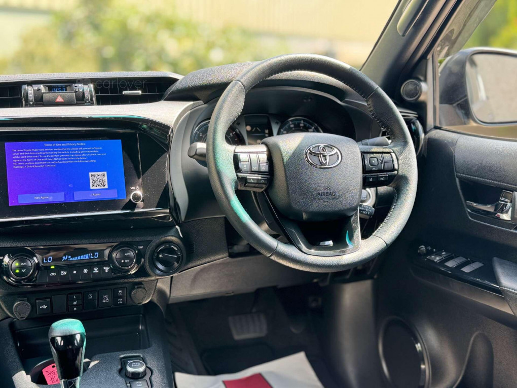 Toyota Hilux Diesel hybrid Pickup in Hillsborough