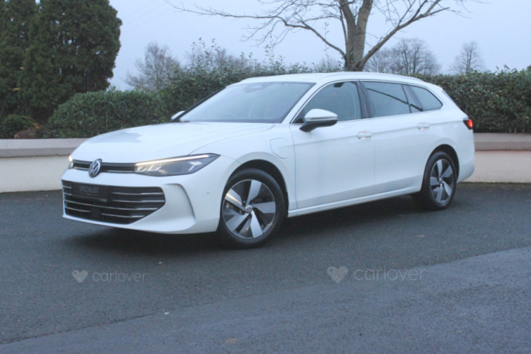 2025 Volkswagen Passat