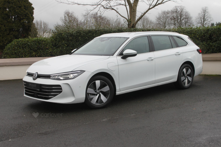 2025 Volkswagen Passat