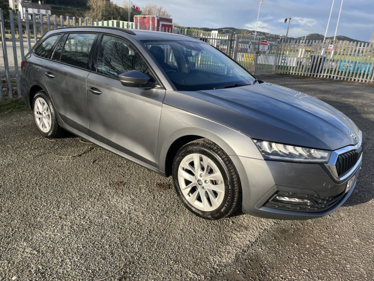 2022 SKODA OCTAVIA SE TECHNOLOGY TSI IV ... 14,195 249.46 SEMI AUTOMATIC GEARBOX 65,700 MILES... photo