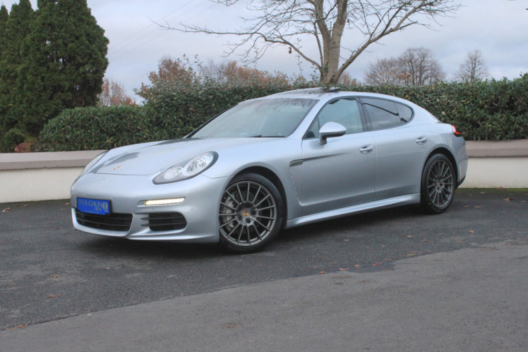 2016 Porsche Panamera