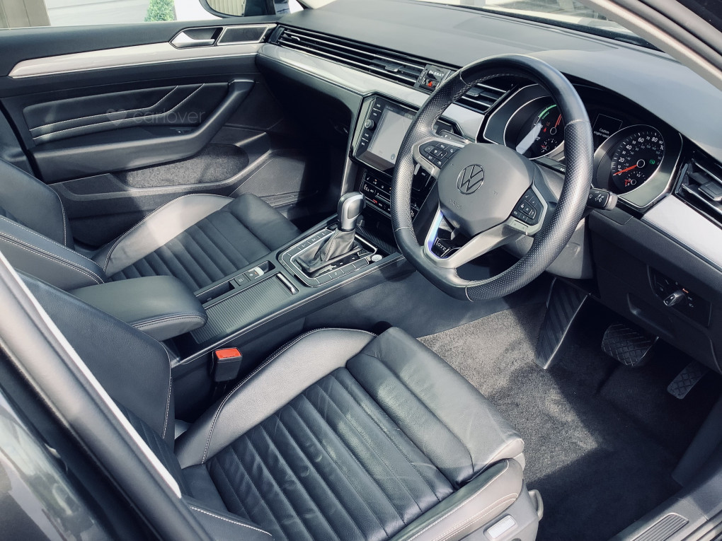 Volkswagen Passat Petrol/electric Saloon in Newry