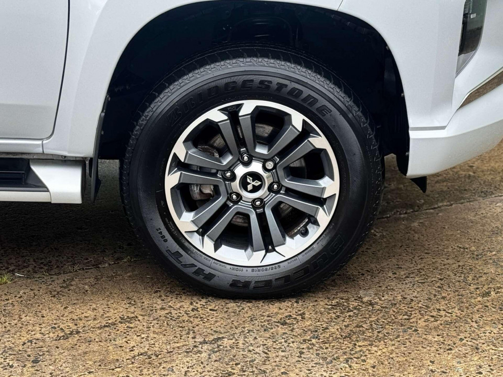 Mitsubishi L200 Diesel Pickup in Hillsborough