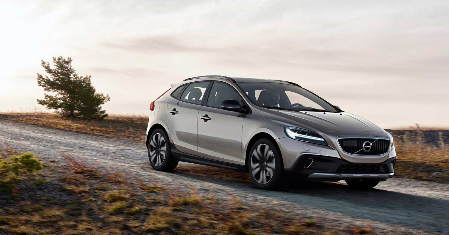volvo v40 2018