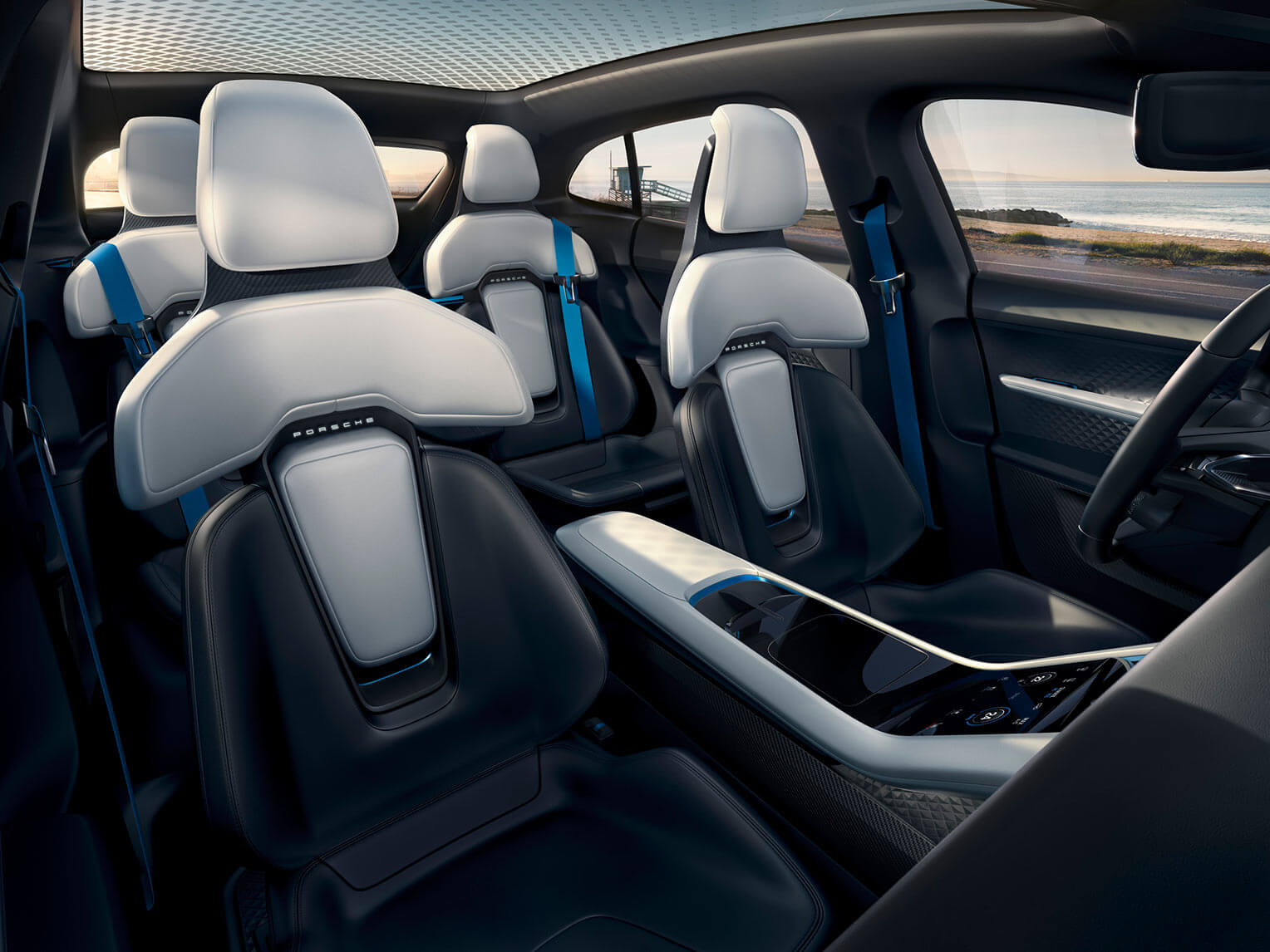 Porsche Mission E Cross Turismo Asientos