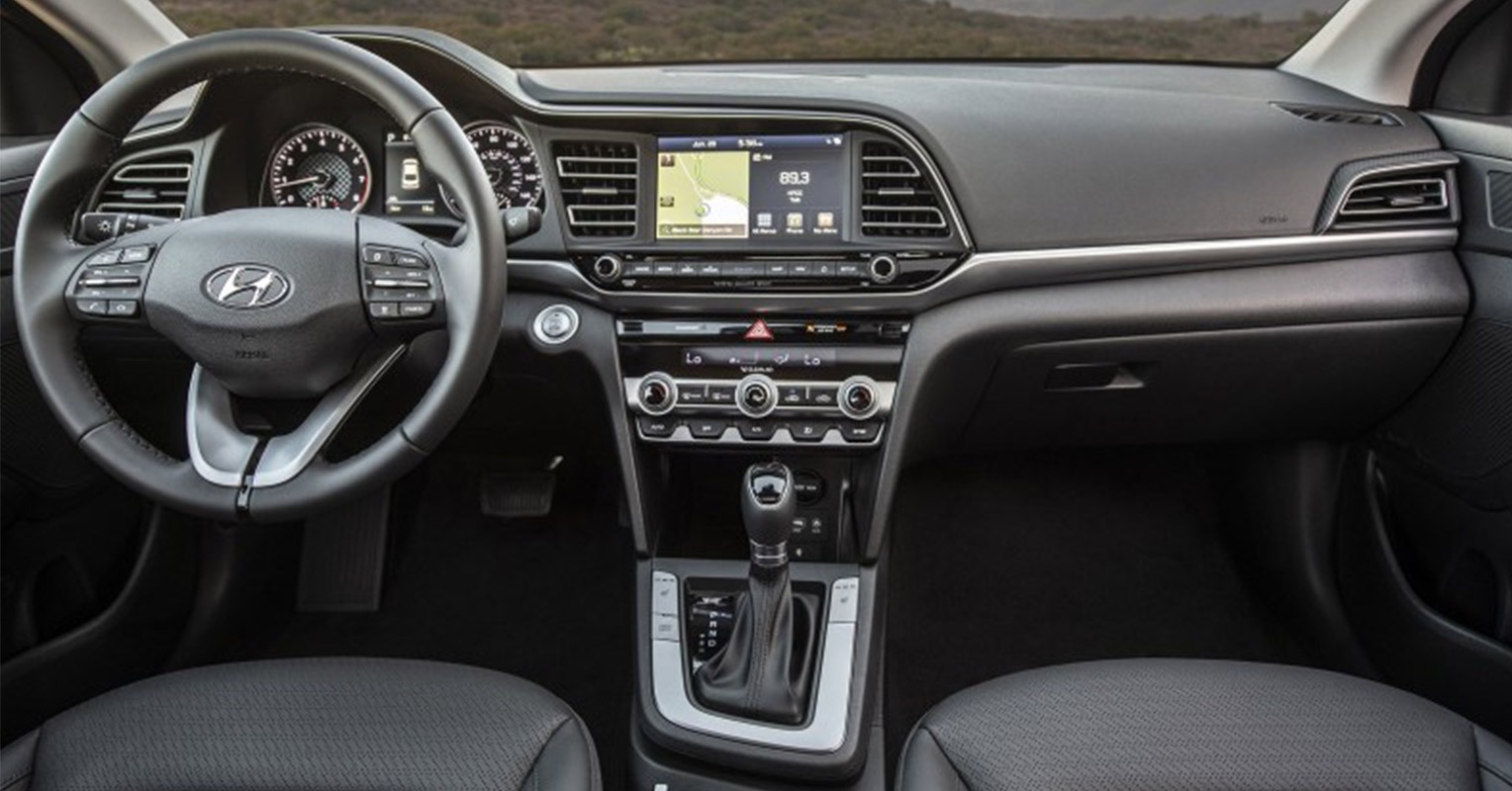 Interior del Hyundai Elantra 2019