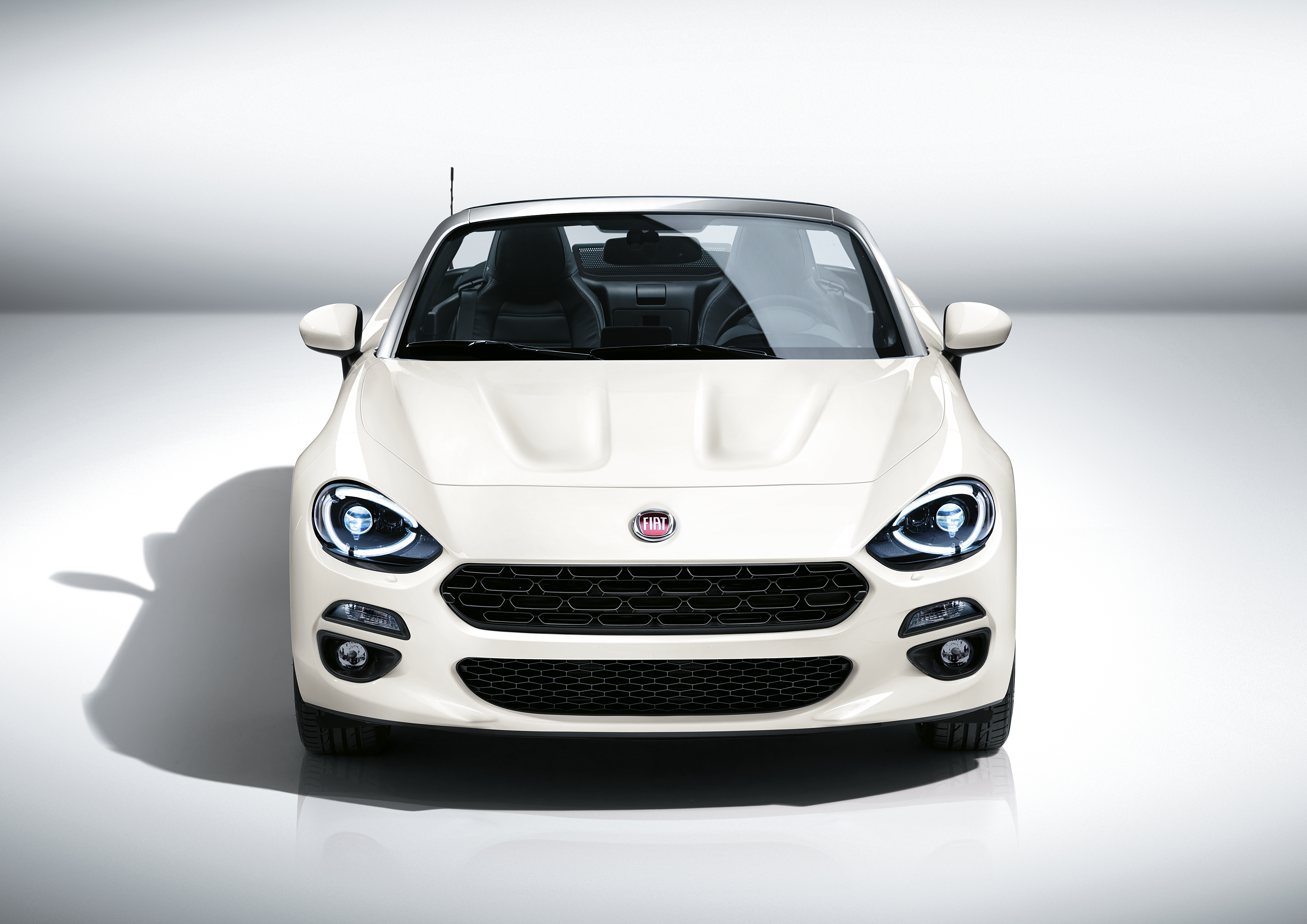 160301_Fiat_124_Spider_02