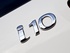 יונדאי i10 2014 - 2016 הצ'בק  -  שנהב לבן  - סמל אחורי