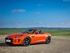 יגואר F-TYPE 2013 - 2016 גג נפתח  -  כתום  - מבט מלפנים