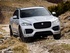 יגואר F-PACE 2016 - 2017 פנאי שטח  -  שנהב לבן  - מבט מלפנים