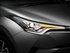 טויוטה C-HR היברידי 2016 - 2017 פנאי שטח  -  אפור  - פנס קדמי