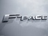 יגואר F-PACE 2016 - 2017 פנאי שטח    - סמל אחורי