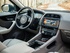 יגואר F-PACE 2016 - 2017 פנאי שטח    - דש בורד זווית ממושב אחורי