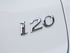 יונדאי i20 2015 - 2016 הצ'בק  -  שנהב לבן  - סמל אחורי