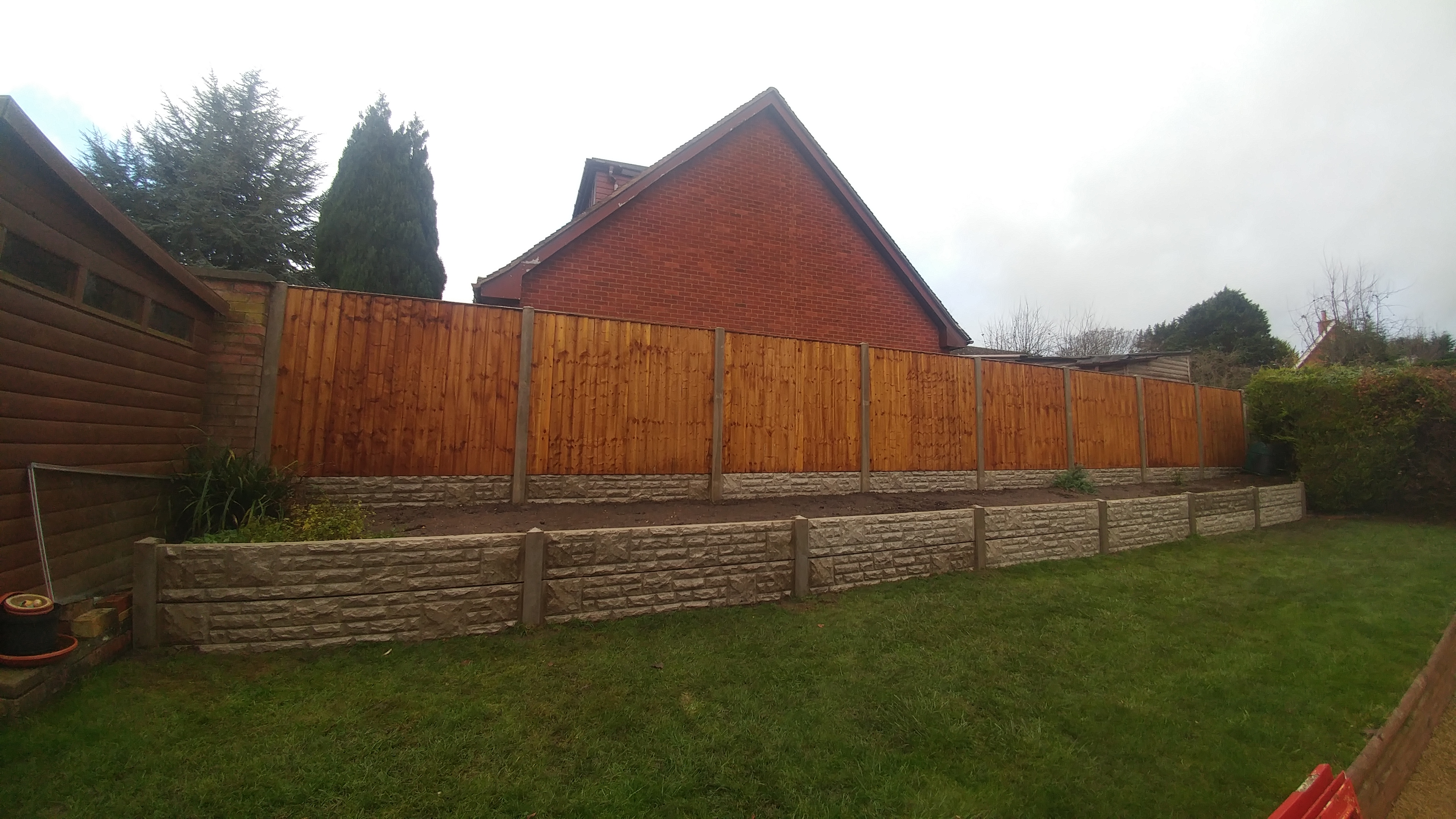 Fencing Contractor In Bromsgrove Find Trusted Experts Checkatrade Fencing Contractor In Bromsgrove Find Trusted Experts Checkatrade