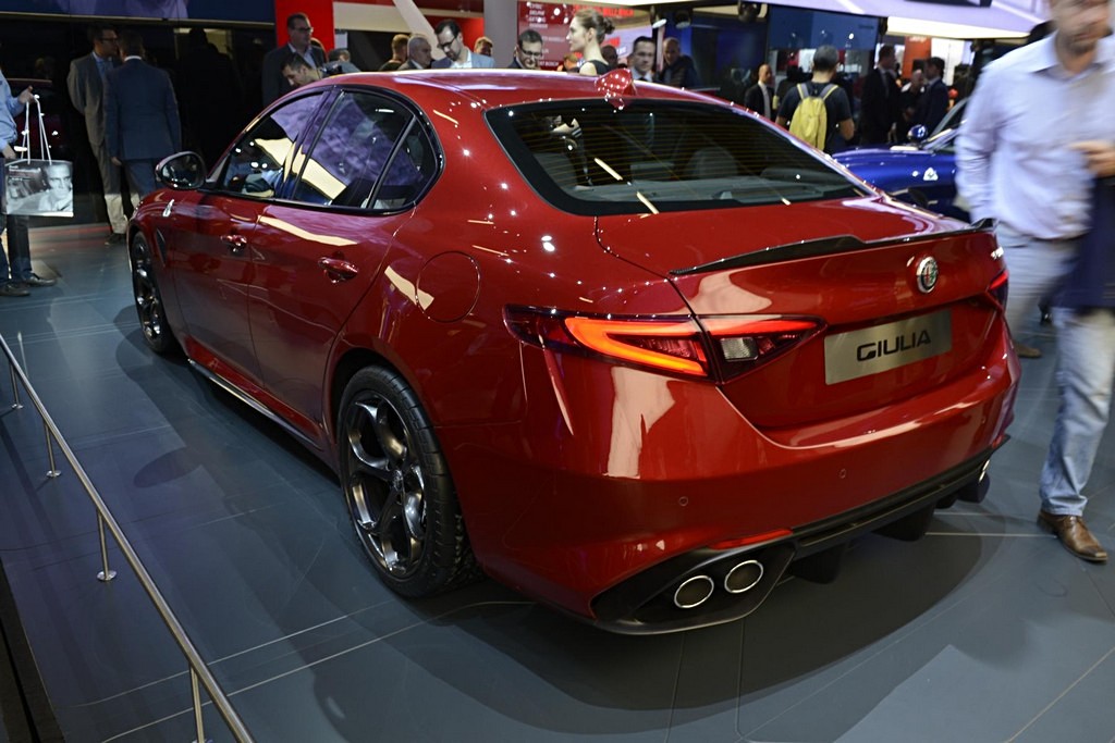 Alfa Romeo Giulia A Francoforte Anche La Storia Cavalli