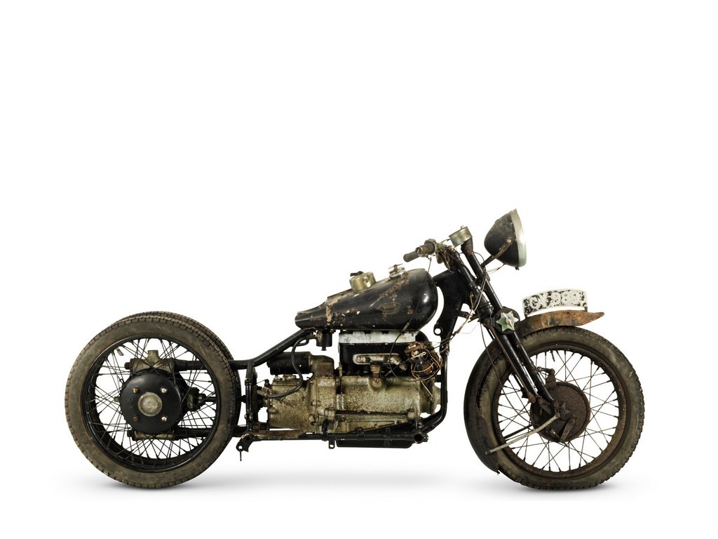 Brough Superior Motorcycles 8 rarissime moto trovate in un fienile