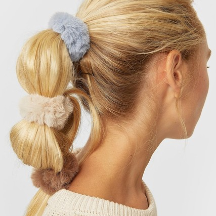 Stradivarius tiene los mejores complementos para tu pelo