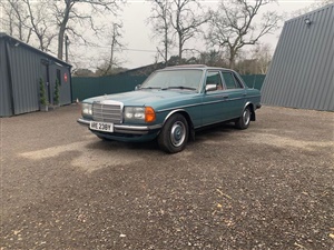 Large image for the Used Mercedes-Benz 230 E Auto