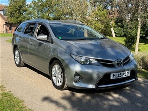 Large image for the Used Toyota AURIS