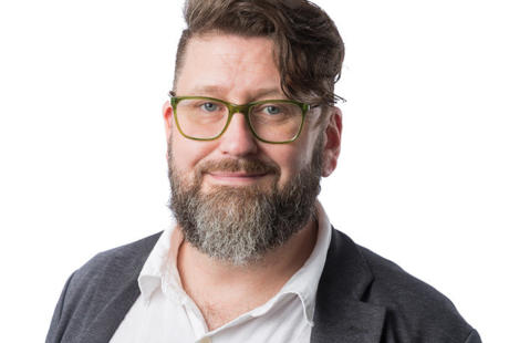 Ian Headshot