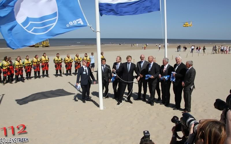 Blauwe vlag gehesen in Noordwijk door Prins Willem-Alexander