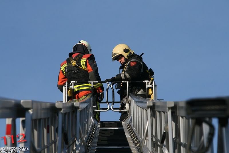 Gebouwbrand Schorrekruidweg/Wijnruitstr. Voorhout