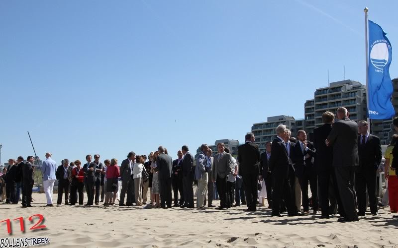 Blauwe vlag gehesen in Noordwijk door Prins Willem-Alexander