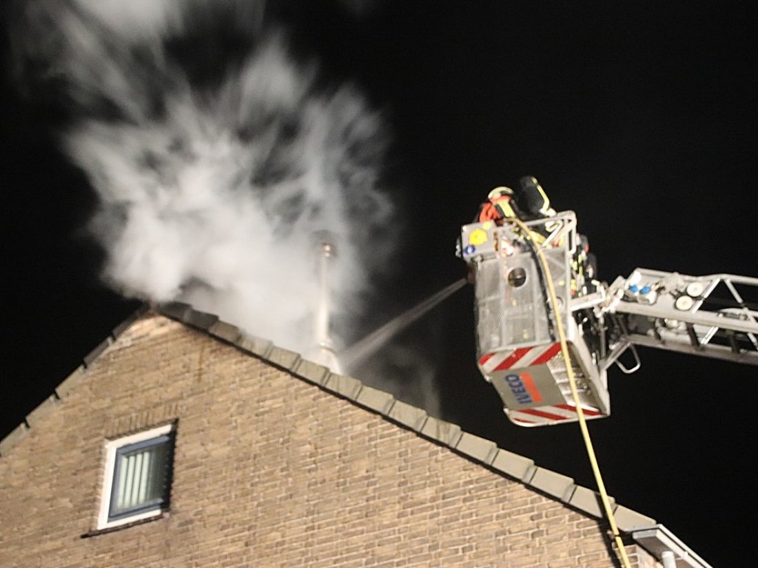 Woningbrand ontdekt door voorbijgangers 's Gravendamseweg Noordwijkerhout