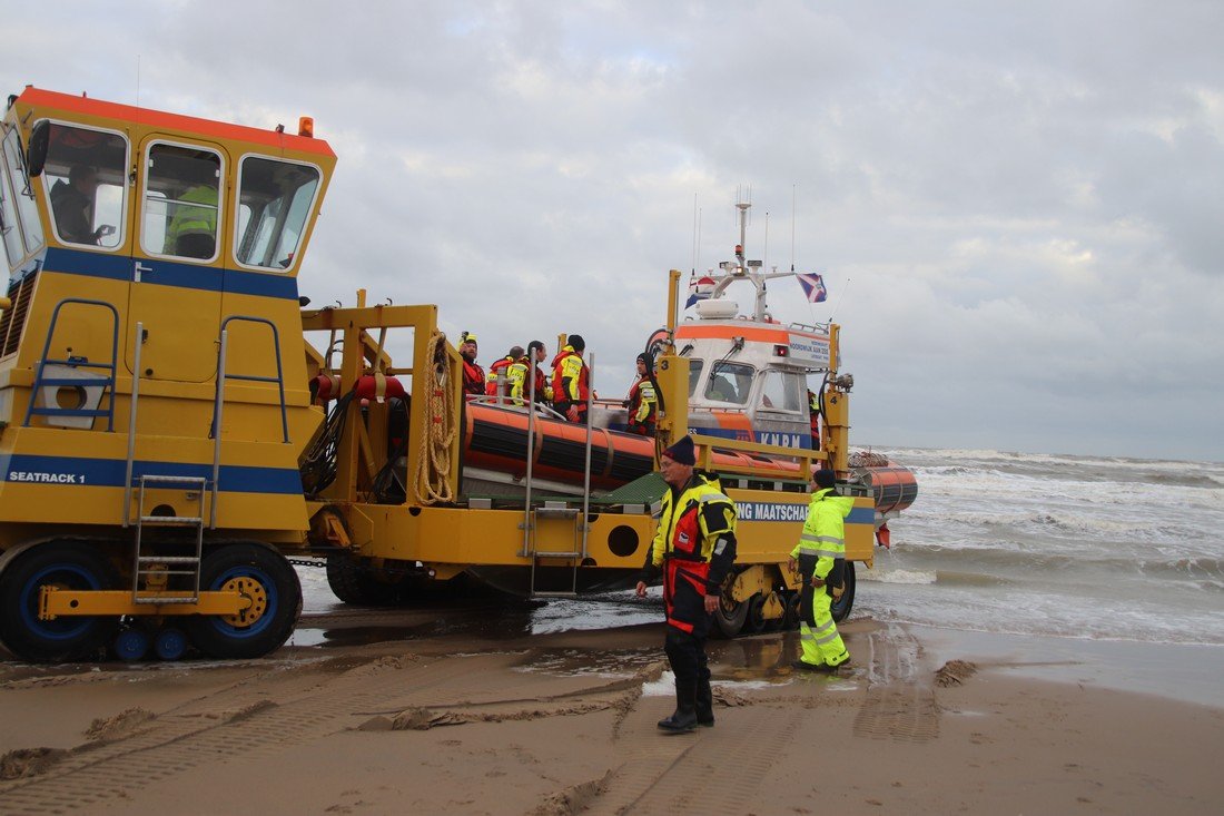 Aankomst Sinterklaas met zijn Zwarte Pieten Noordwijk