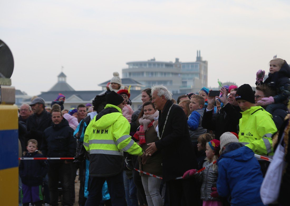 Intocht sinterklaas en zwarte pieten