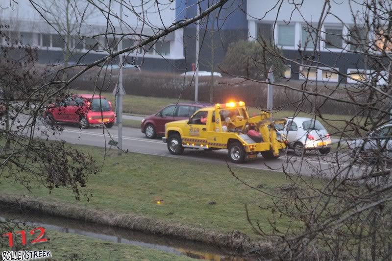 5 voertuigen botsen tegen elkaar A44 12,5 Sassenheim