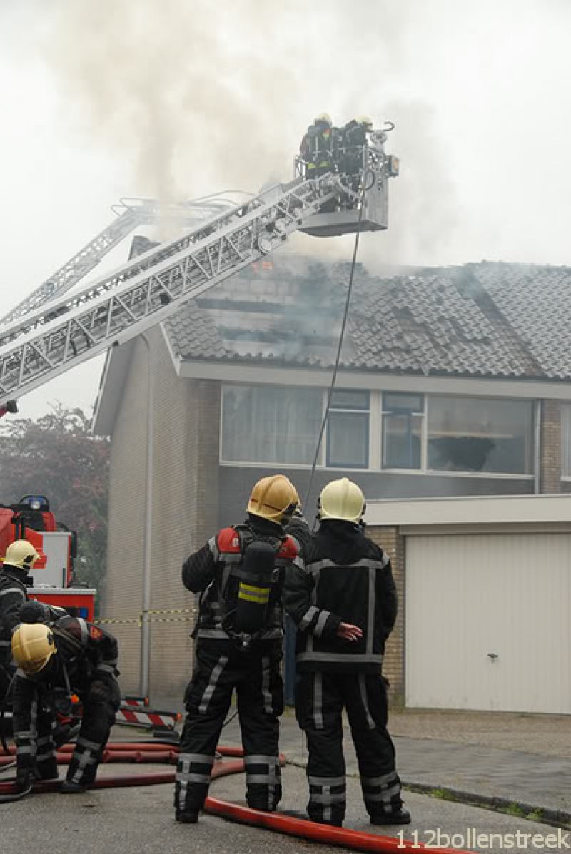 Grote brand Nassaudreef Katwijk (foto update)