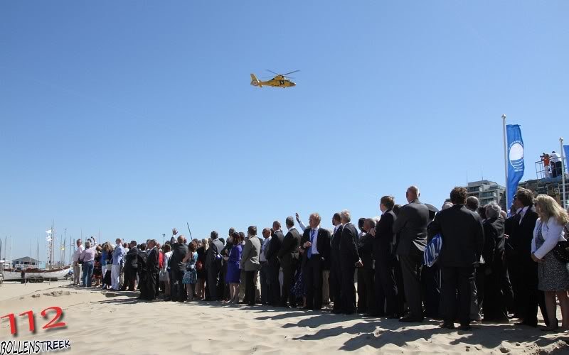 Blauwe vlag gehesen in Noordwijk door Prins Willem-Alexander