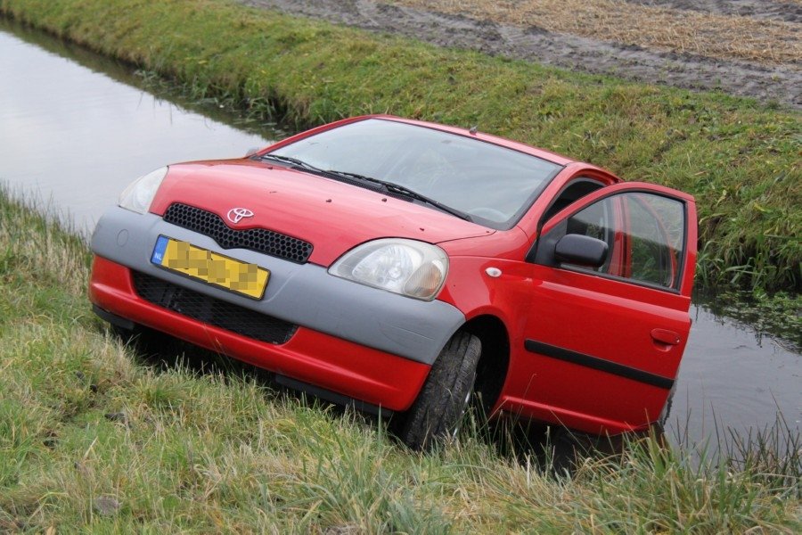 Auto te water N206 De Zilk