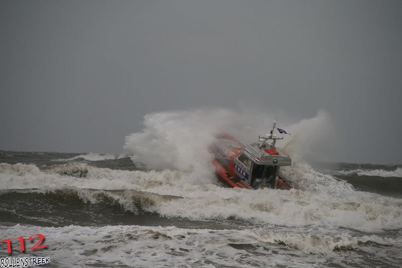 Surfuitrusting gevonden Noordwijk