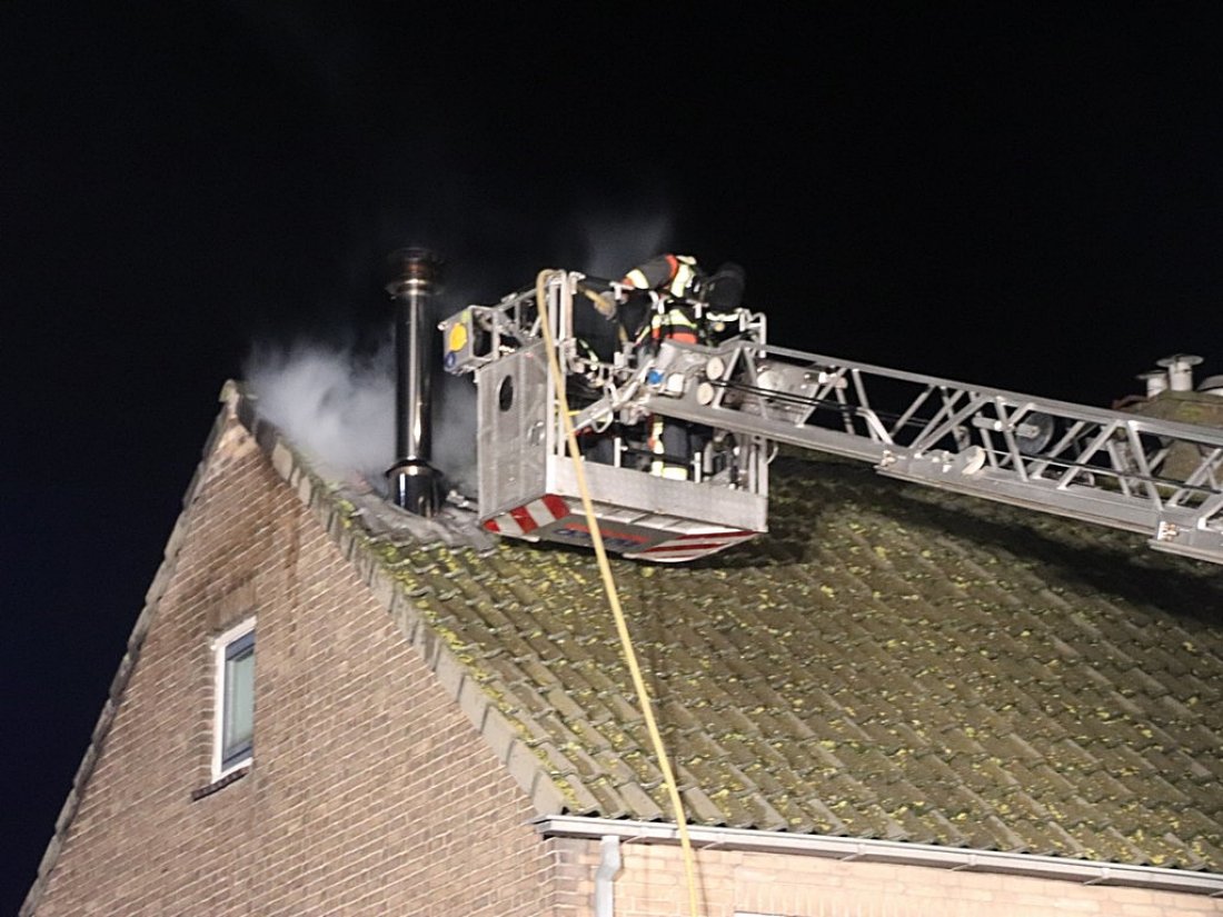 Woningbrand ontdekt door voorbijgangers 's Gravendamseweg Noordwijkerhout