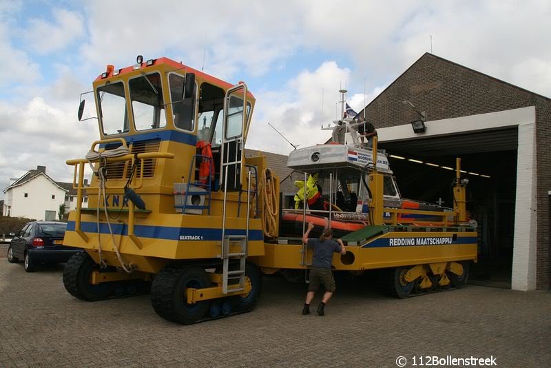 Melding surfuitrusting gevonden voor de KNRM Noordwijk