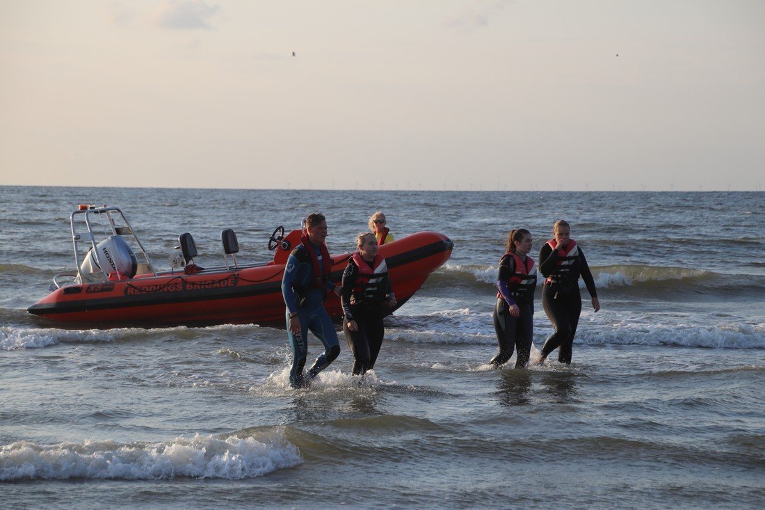 Grote oefening strand Katwijk