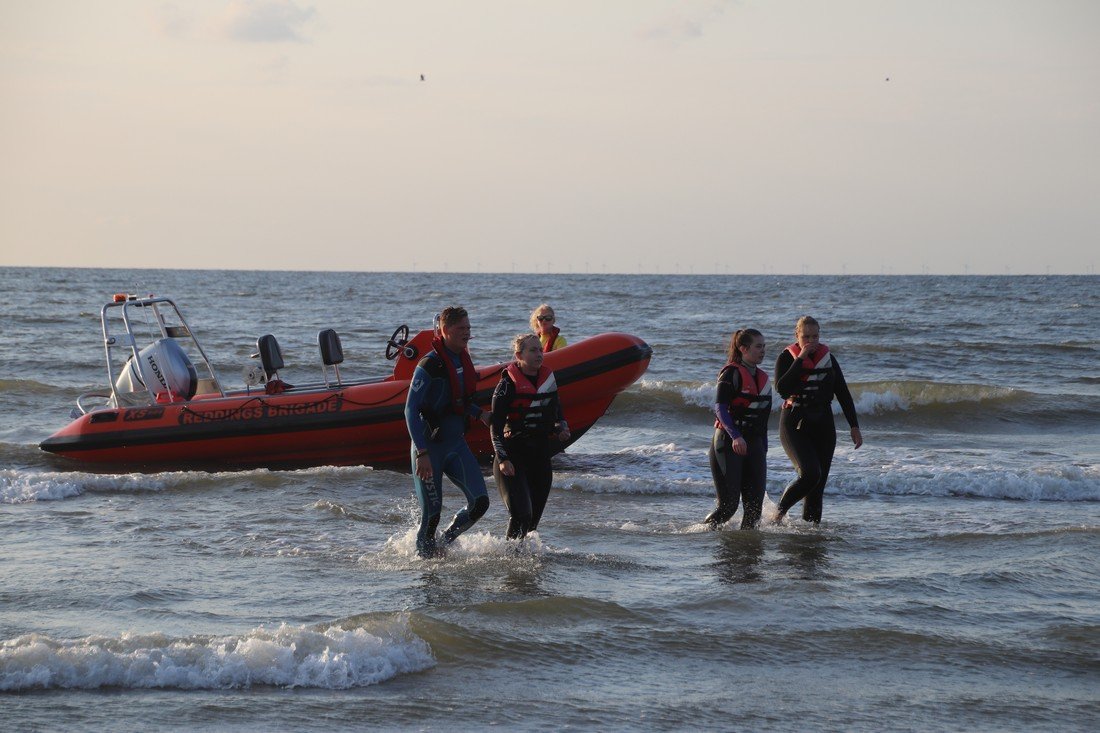 Grote oefening strand Katwijk