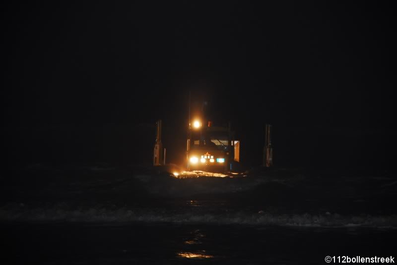 KNRM Katwijk oefent 's avonds.