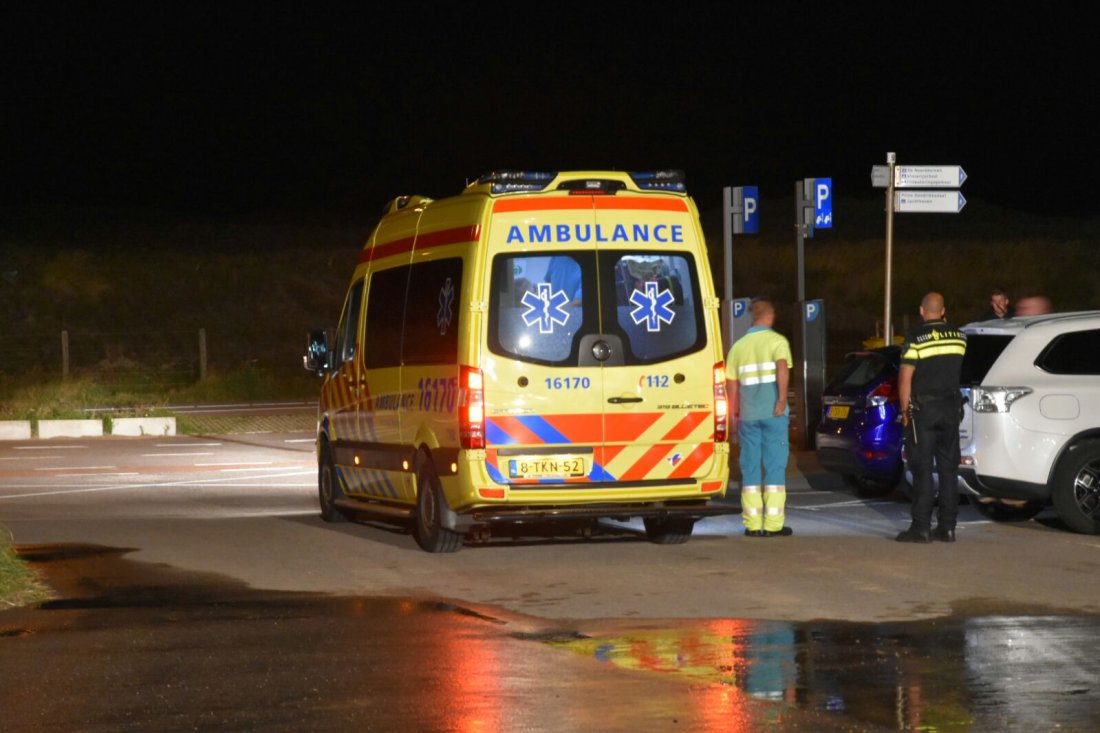 Persoon te water Zee Katwijk