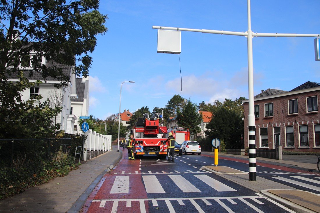 Brandweer rukt uit voor kapotte verkeersbord Oude Zeeweg