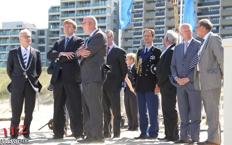 Blauwe vlag gehesen in Noordwijk door Prins Willem-Alexander