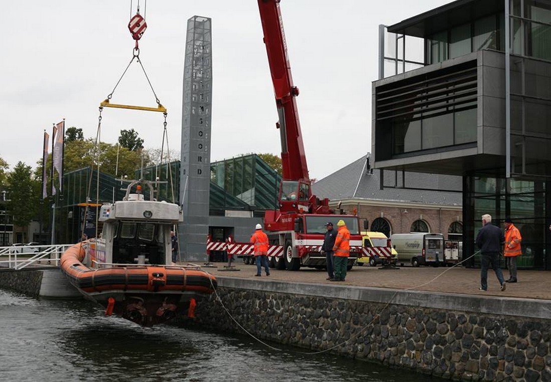 Reddingboot Valentijn overgedragen aan het Nationaal Reddingmuseum Dorus Rijkers